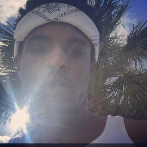 Meet your Posher, Malik